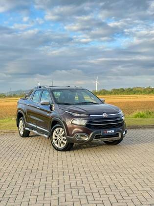 FIAT TORO 2.0 16V TURBO DIESEL RANCH 4WD AT9 FIAT TORO 2.0 16V TURBO DIESEL RANCH 4WD AT9